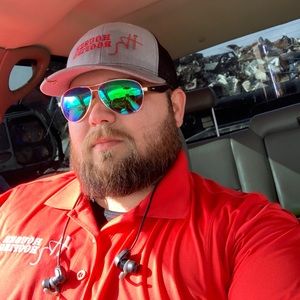 Meet your Posher, Casey